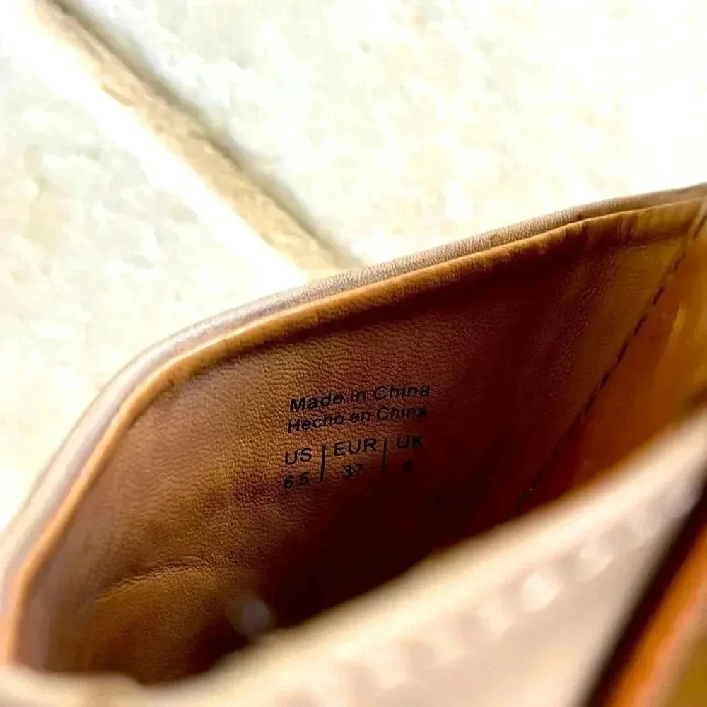 ⭐️3/$15 Call it  Spring slides - Picture 8 of 8